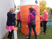 Převlékáme čarodějnici za Obří Halloweenskou mrkvodýni